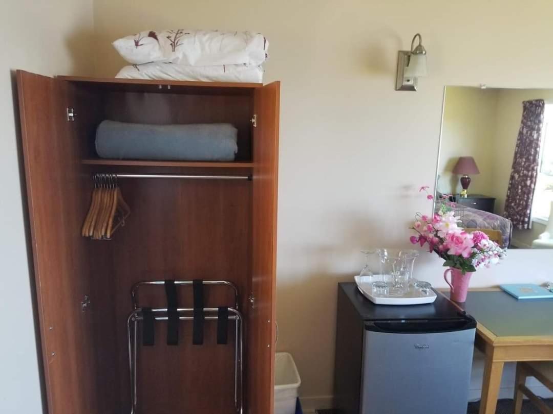 St Ann'S Motel & Cottage Baddeck Ngoại thất bức ảnh