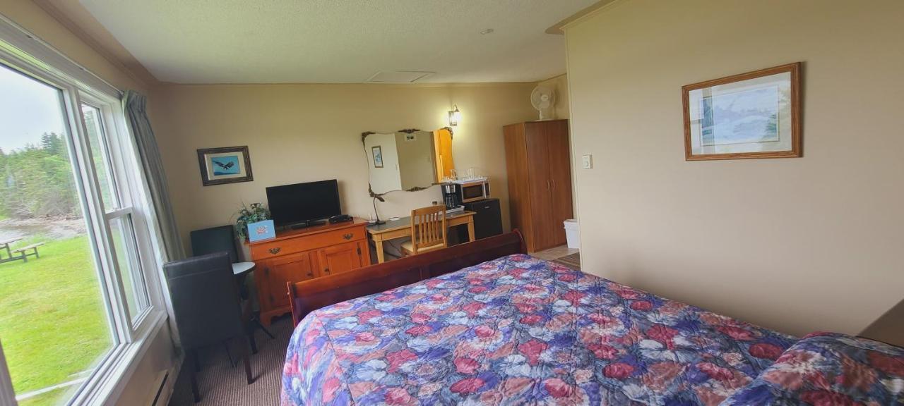 St Ann'S Motel & Cottage Baddeck Ngoại thất bức ảnh