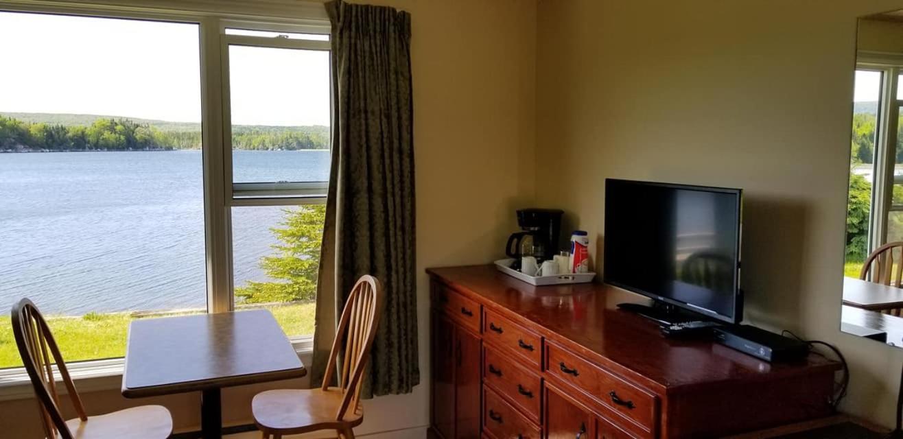 St Ann'S Motel & Cottage Baddeck Ngoại thất bức ảnh