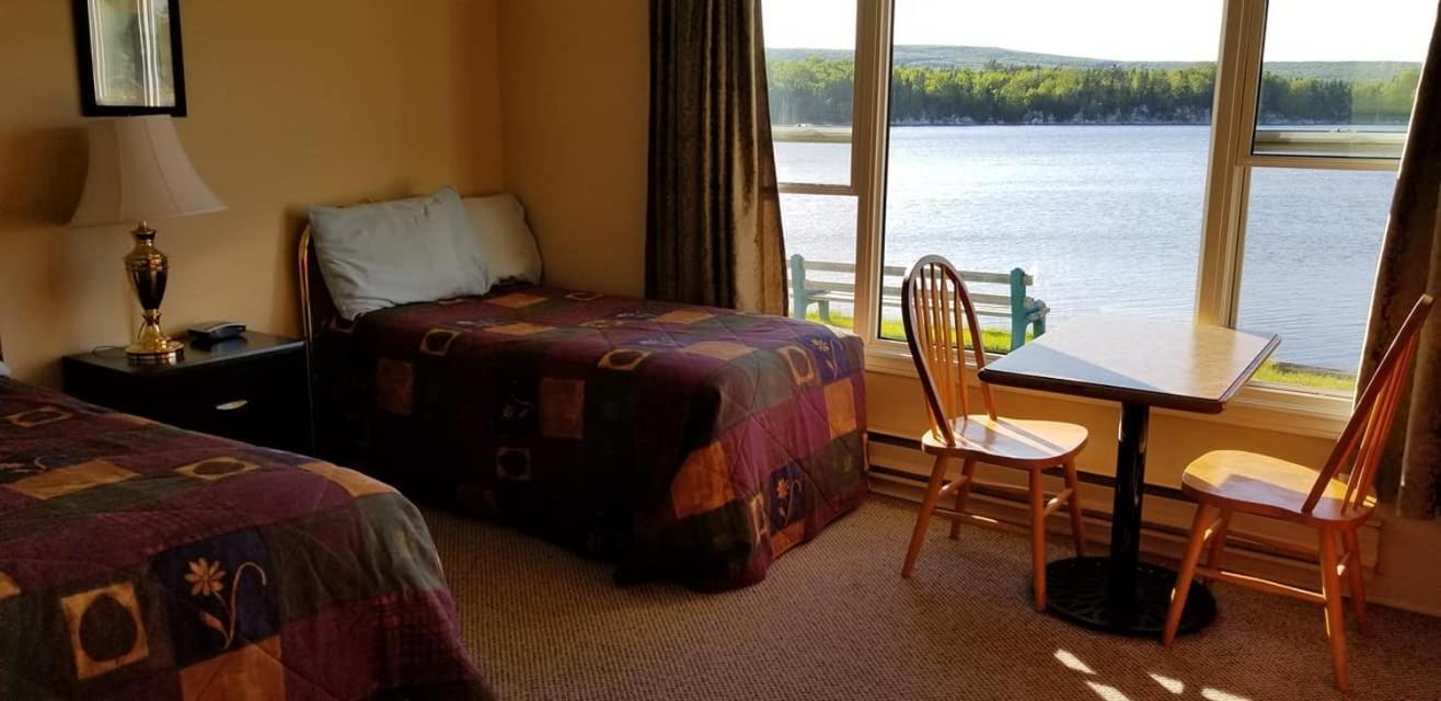 St Ann'S Motel & Cottage Baddeck Ngoại thất bức ảnh